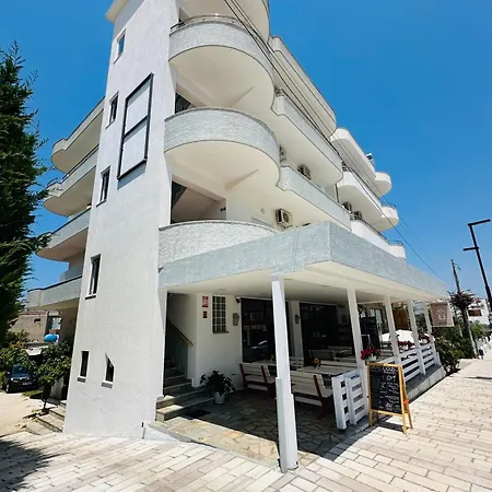 Family * 卡萨米尔